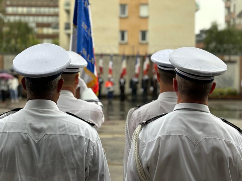 Hommage aux policiers