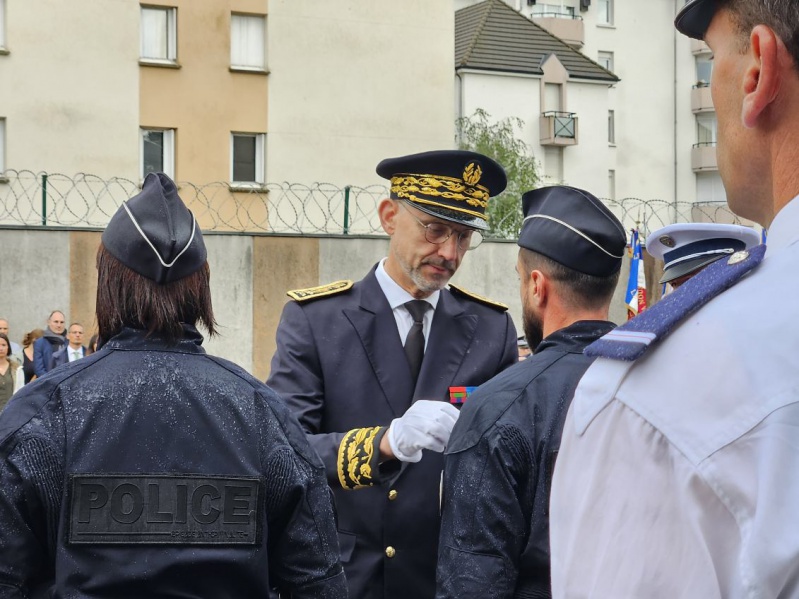 Hommage aux policiers